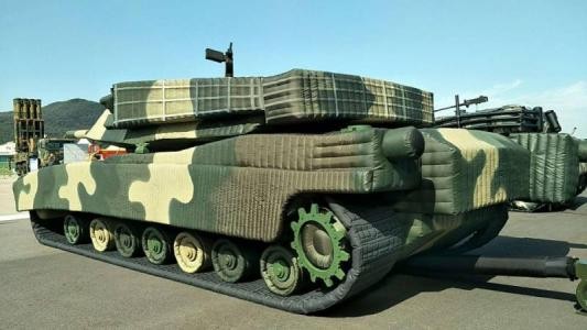 洋浦经济开发区充气坦克战车